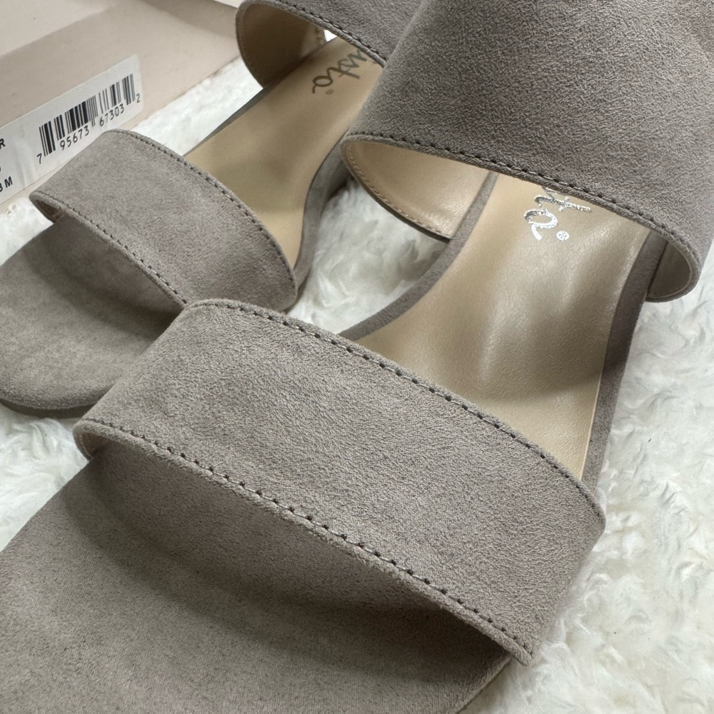New Suede Bronzer Wedge Sandal Taupe size 8